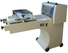 Produktivität Gewerbliche Bäckerausrüstung Einfache Bedienung Geräuscharme Toastform