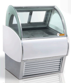 Elektrische Eis-Display-Schranke mit 6x2 Pfannen GN 1/4 und Luftkühltechnologie