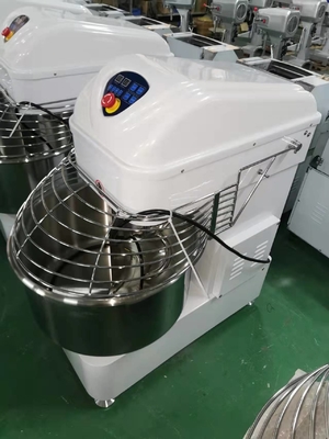 Spirale Mischer mit einer Kapazität von 80 L 17,8 Rpm Tankgeschwindigkeit Kochgeräte Fastfood-Küchengeräte