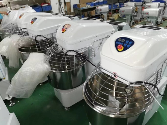 Spirale Mischer mit einer Kapazität von 80 L 17,8 Rpm Tankgeschwindigkeit Kochgeräte Fastfood-Küchengeräte
