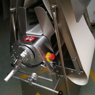 Elektrische Teigpressmaschine 0,75 kW Spannung für gewerbliche Küchen
