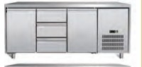 Luftkühlung Edelstahl GN1/1 3 Türen Arbeitstisch Kühler Temperatur 2 ~ 8.C Kühlgerät